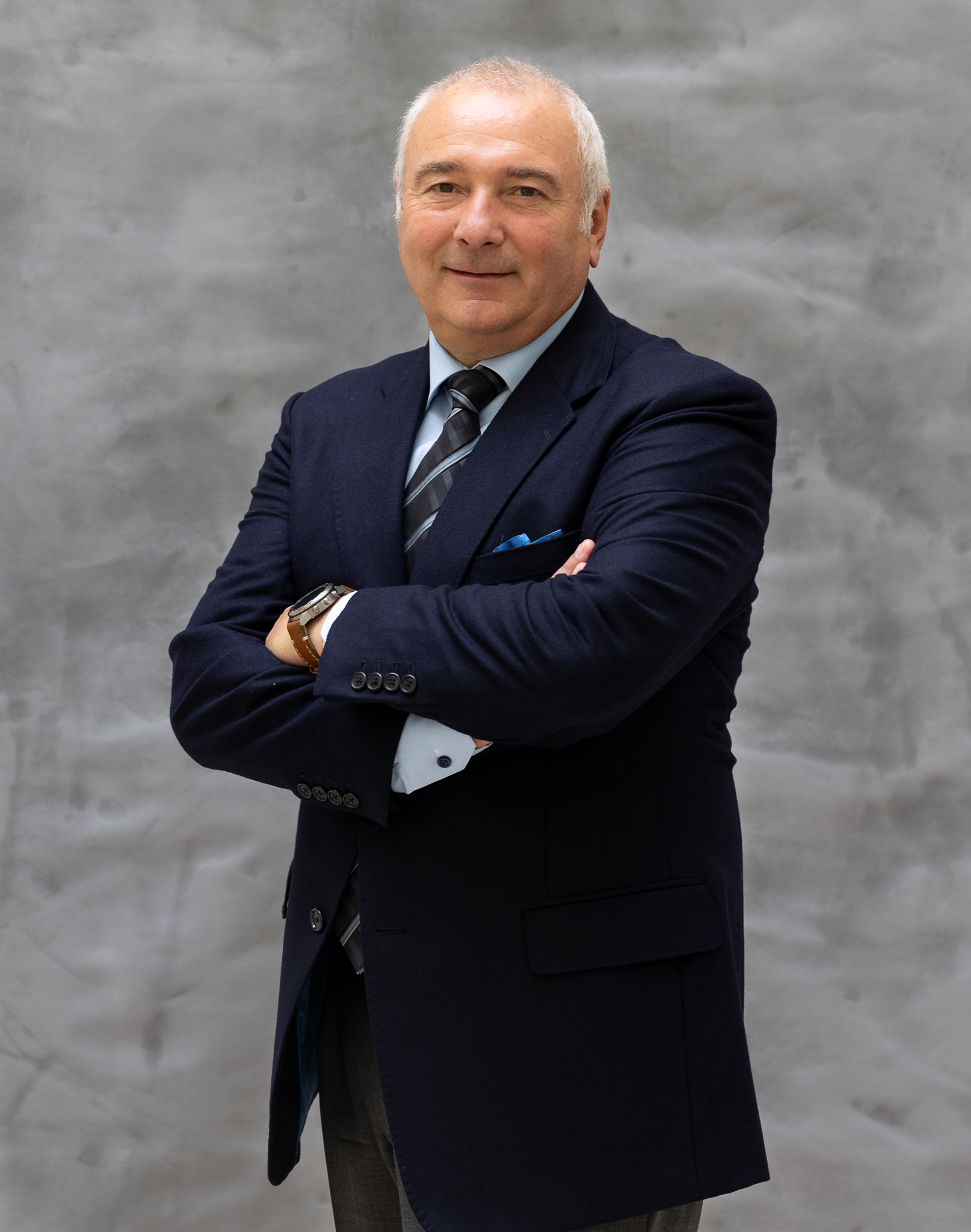 dr Andre Helin