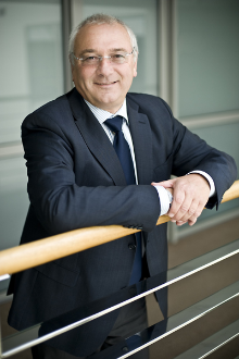 dr Andre Helin